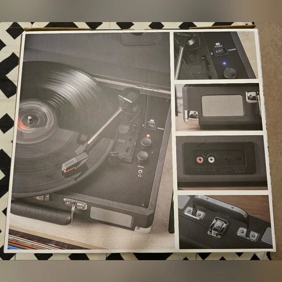 Crosley Cruiser Plus Portable Turntable with Bluetooth Wireless Play, New in Box - Picture 2 of 4